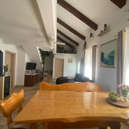 Villa Fani Supetar Eksteriør billede